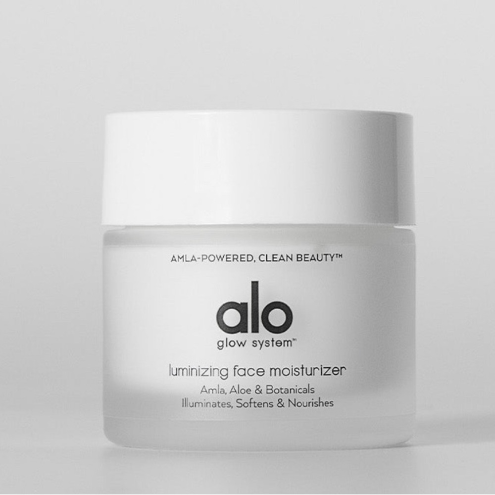NEW in box Alo luminizing face moisturizer